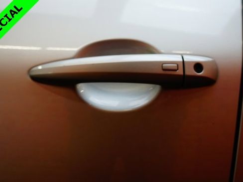 Used 2022 Nissan Rogue SV image 75