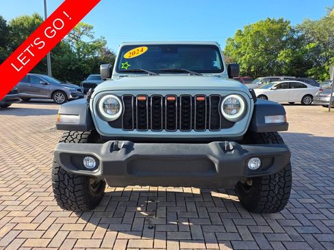 Used 2024 Jeep Wrangler Unlimited Sport AWD/4WD image 2