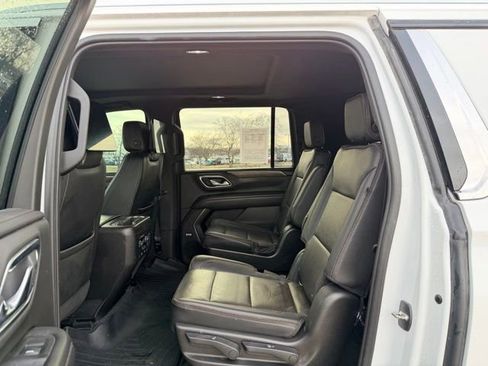 Used 2021 Chevrolet Suburban High Country image 8