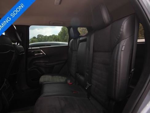 Used 2023 Mitsubishi Outlander SE AWD/4WD image 4