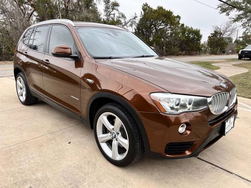 Used 2017 BMW X3 sDrive28i image 1