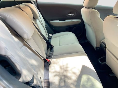 Used 2019 Honda HR-V LX image 24