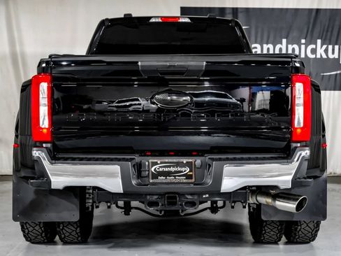 Used 2024 Ford F350 XLT AWD/4WD image 9