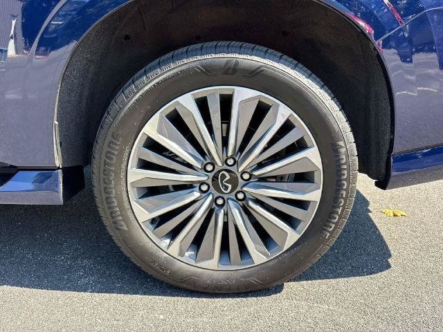 Certified 2025 INFINITI QX80 Sensory AWD/4WD image 9