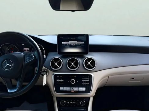 Used 2017 Mercedes-Benz CLA 250 image 20