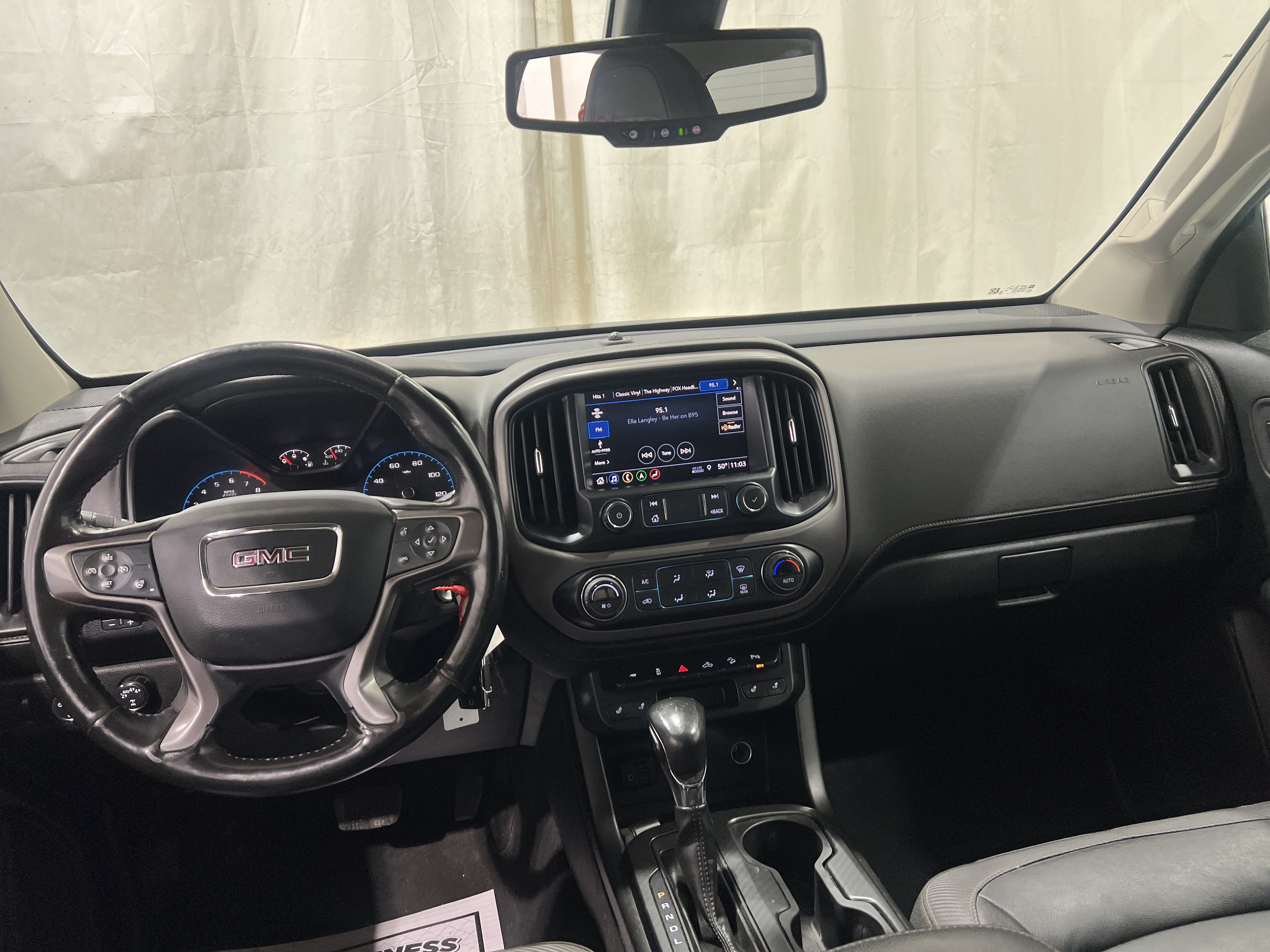 Used 2022 GMC Canyon AT4 AWD/4WD image 9