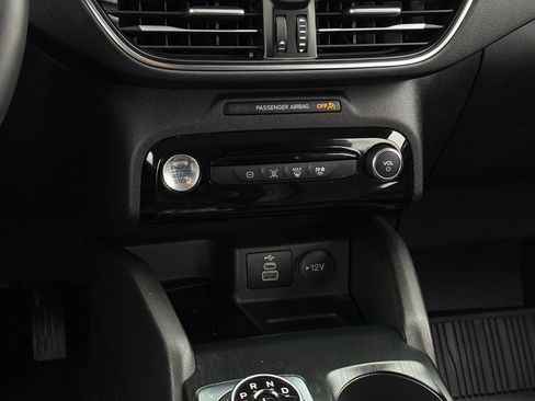 Used 2025 Ford Escape Platinum AWD/4WD image 21