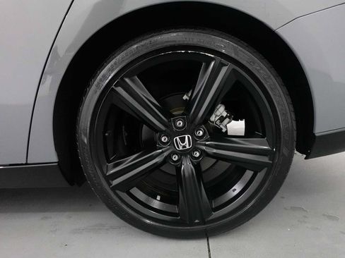 Used 2025 Honda Accord Sport image 9