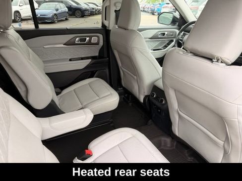 Used 2025 Ford Explorer Platinum w/ LUX Leather Package AWD/4WD image 14