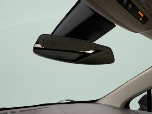 Used 2018 Cadillac XT5 Luxury w/ Driver Awareness Package image 31