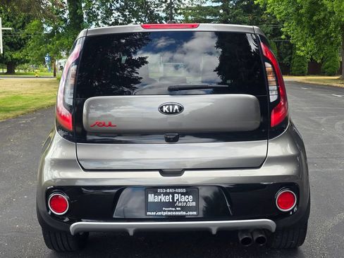 Used 2018 Kia Soul ! FWD image 5