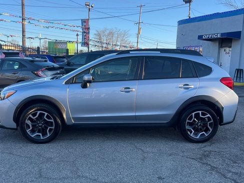 Used 2016 Subaru Crosstrek 2.0i Premium w/ Moonroof Package AWD/4WD image 2