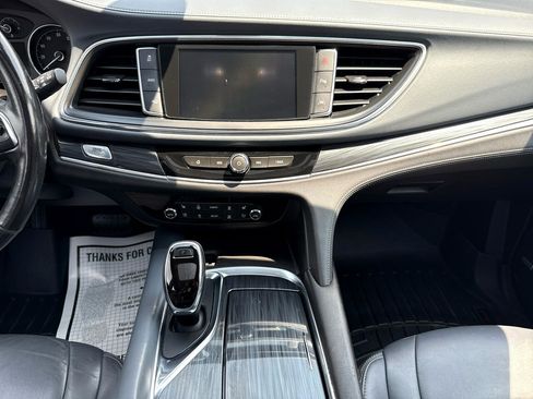 Used 2018 Buick Enclave Premium w/ Experience Buick Package image 17