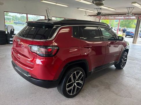 Certified 2025 Jeep Compass Limited w/ Elite Group AWD/4WD image 24