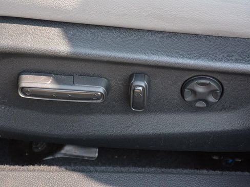 Certified 2019 Honda Accord EX-L image 8