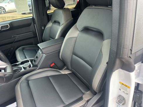 New 2025 Ford Bronco Outer Banks image 23