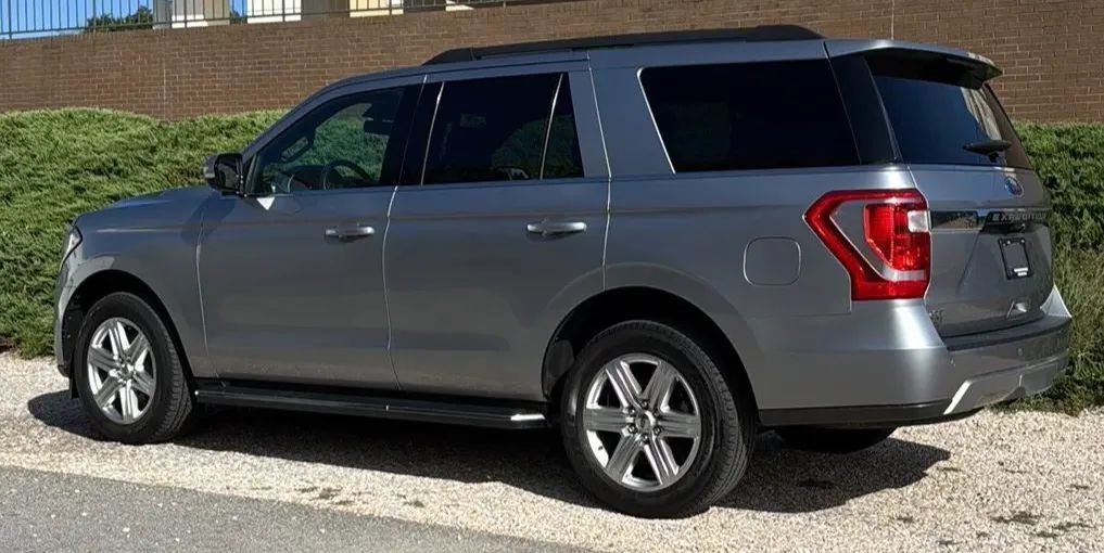 Used 2020 Ford Expedition XLT w/ Equipment Group 202A RWD image 4