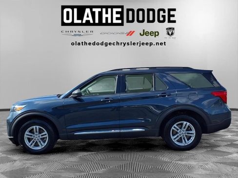 Used 2022 Ford Explorer XLT w/ Equipment Group 202A AWD/4WD image 22