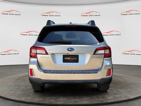 Used 2015 Subaru Outback 2.5i Limited AWD/4WD image 9