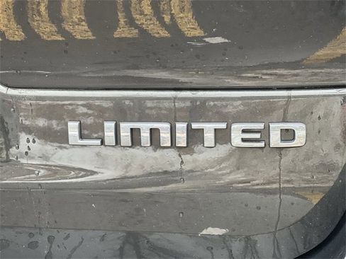 Used 2022 Jeep Grand Cherokee L Limited image 11