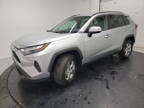 Used 2023 Toyota RAV4 XLE AWD/4WD image 3
