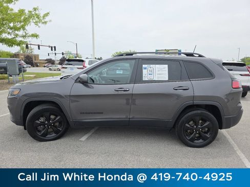 Used 2020 Jeep Cherokee Latitude Plus AWD/4WD image 14
