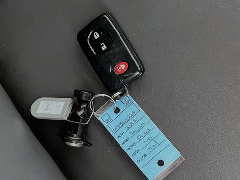 Used 2015 Toyota Prius Five FWD image 34