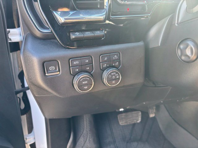 Used 2024 Chevrolet Silverado 1500 High Country AWD/4WD image 21