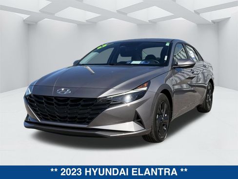 Used 2023 Hyundai Elantra SEL image 7