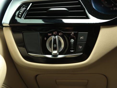 Used 2021 BMW 530i image 15