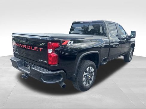 Used 2024 Chevrolet Silverado 2500 Custom w/ Custom Value Package AWD/4WD image 5