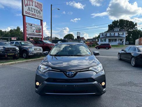 Used 2017 Toyota RAV4 Limited w/ Advanced Technology Package AWD/4WD image 3