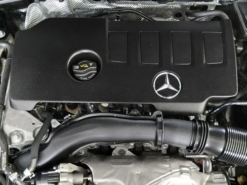 Used 2022 Mercedes-Benz GLB 250 image 26