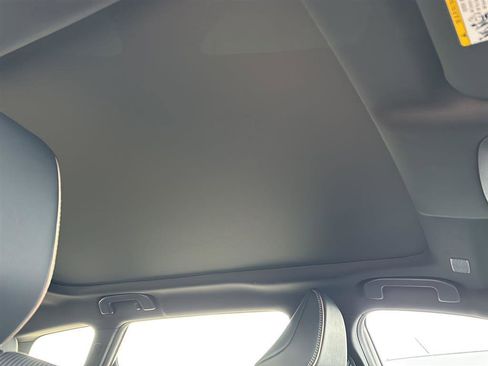 Used 2025 Toyota Crown Signia image 4