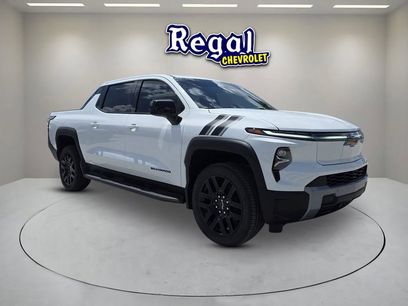 New 2026 Chevrolet Silverado EV LT w/ LPO, Dark Package Plus