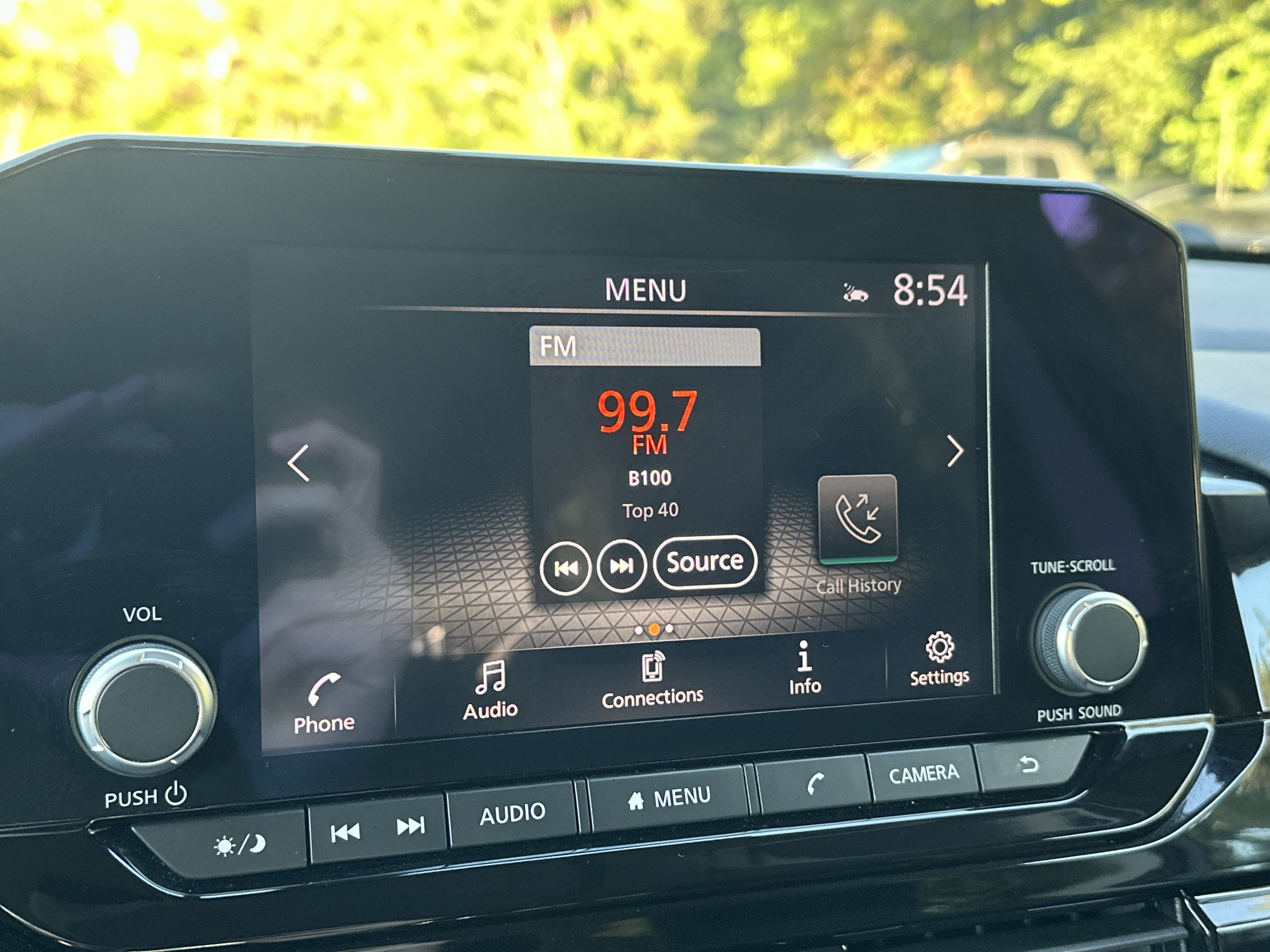 Used 2025 Nissan Pathfinder SV AWD/4WD image 15