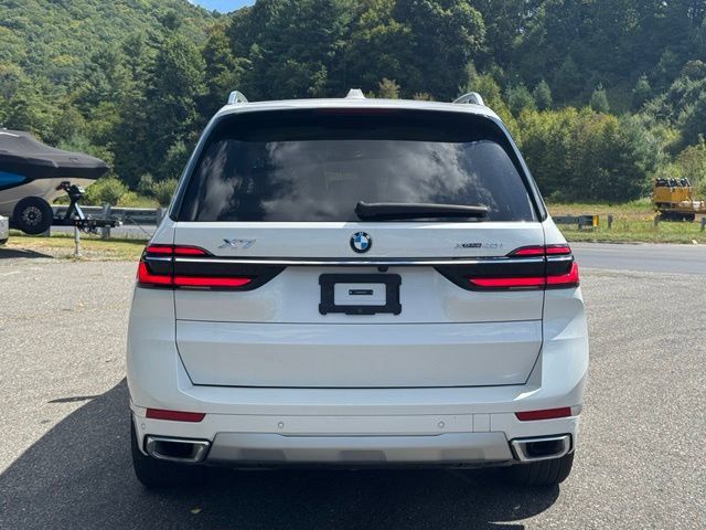 Used 2026 BMW X7 xDrive40i AWD/4WD image 22