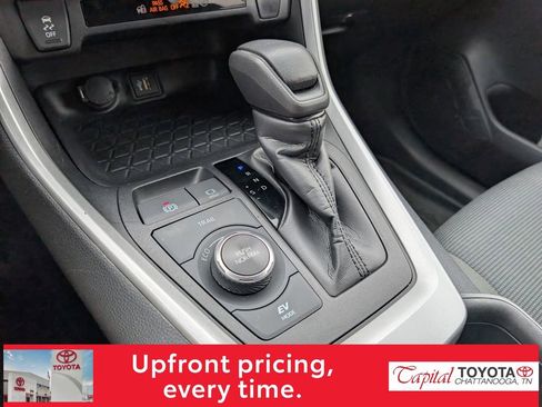 Used 2024 Toyota RAV4 LE image 21