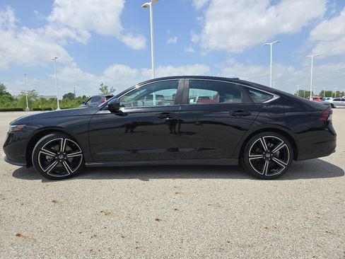 Used 2024 Honda Accord Sport image 18