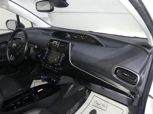Used 2022 Toyota Prius AWD image 24
