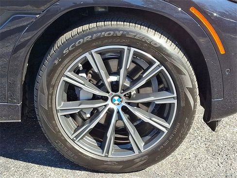 Used 2023 BMW X6 xDrive40i w/ M Sport Package image 8