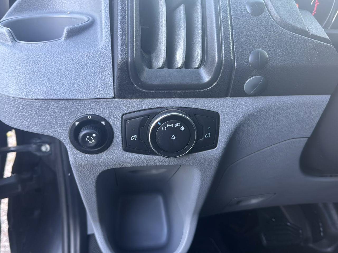 Used 2017 Ford Transit 350 XLT RWD image 13