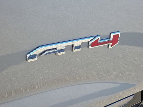 Used 2026 GMC Terrain AT4 w/ Technology Package II image 8