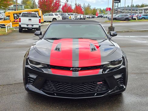 Used 2017 Chevrolet Camaro SS image 2