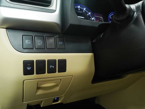 Used 2019 Toyota Highlander Limited AWD/4WD image 25