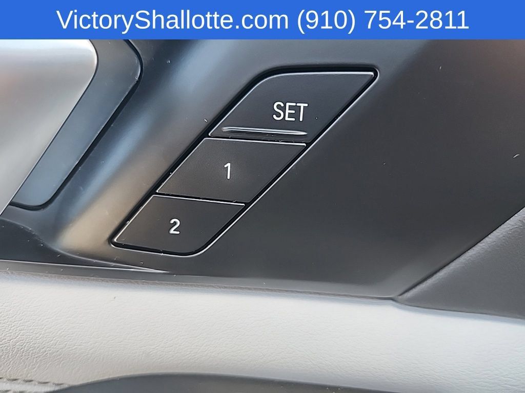 Used 2025 BMW X5 sDrive40i w/ Premium Package RWD image 24