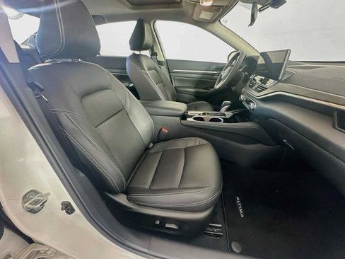 Certified 2025 Nissan Altima 2.5 SL AWD/4WD image 28