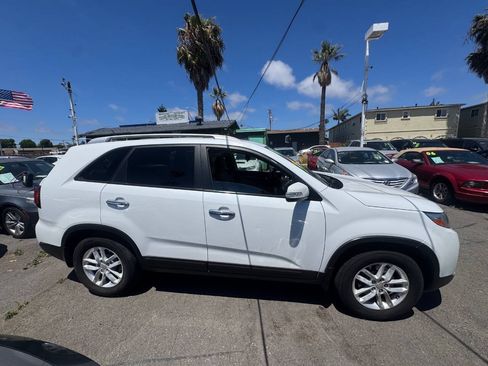 Used 2014 Kia Sorento LX FWD image 8