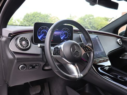 Used 2023 Mercedes-Benz EQE 350+ 4MATIC SUV w/ AMG Line Exterior Package image 13