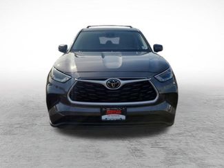 Used 2023 Toyota Highlander L video 2